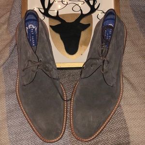 Ted Baker Men’s size 9 1/2 dress ankle boot.